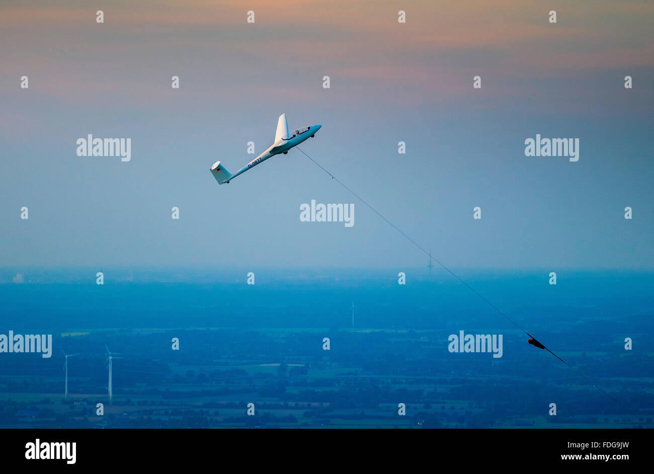 Vue aérienne, vol libre Commencez par Hamm, treuil lancement, lancement, ASW21 double formation est seul siège piloté, planeur, Hamm, Banque D'Images