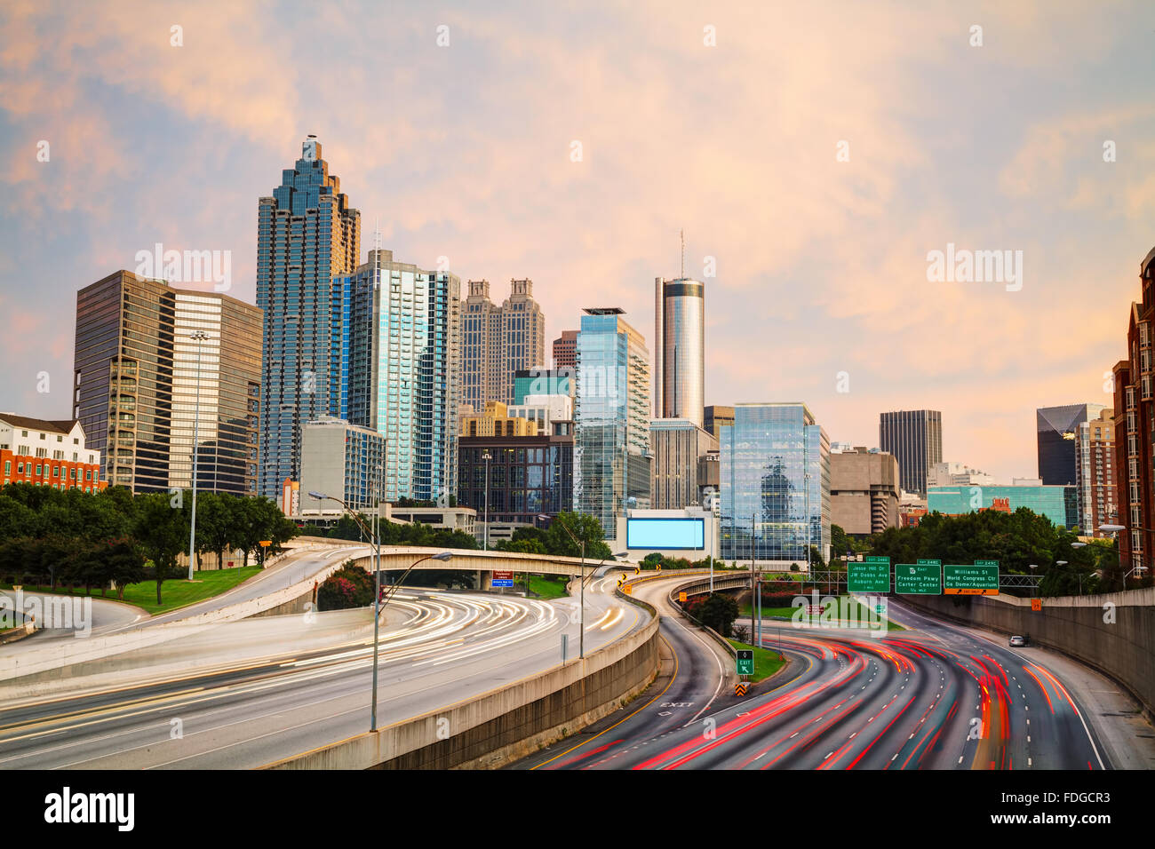 Le centre-ville d'Atlanta, Géorgie, à l'heure du coucher de soleil. Banque D'Images