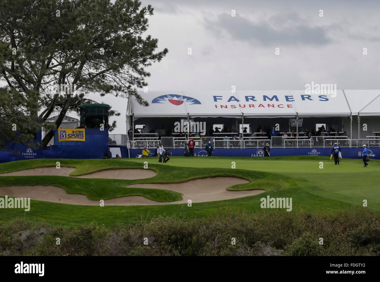 San Diego, Californie, USA. Jan 31, 2016. Le 16ème green du parcours sud pluvieux au cours d'une ronde finale de l'Open d'assurance des agriculteurs au parcours de golf de Torrey Pines à San Diego, Californie. Justin Cooper/CSM/Alamy Live News Banque D'Images
