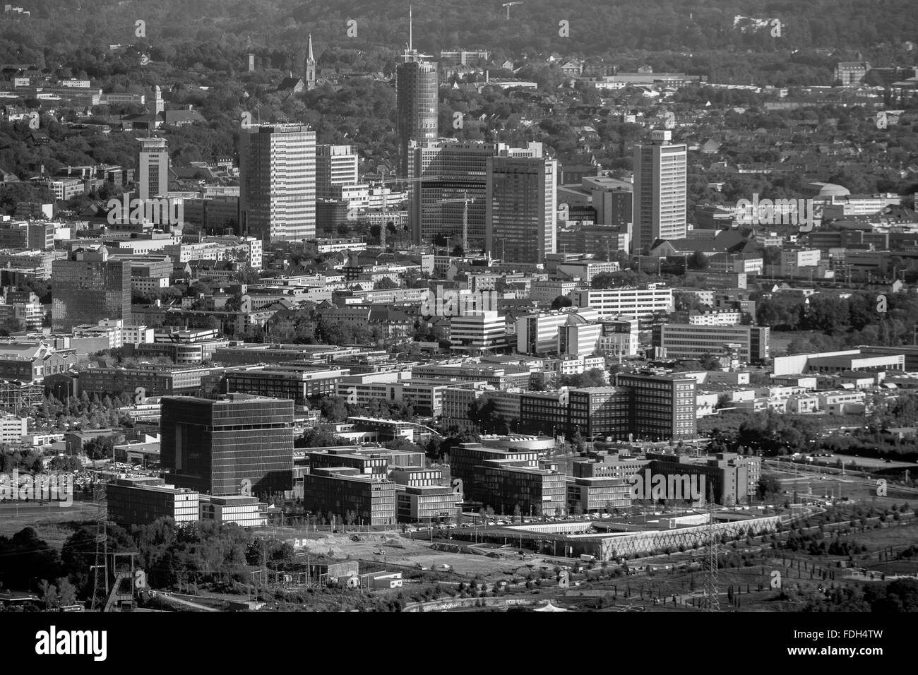 Vue aérienne, ThyssenKrupp Essen siège avec ceinture Krupp, Essen, Ruhr, Rhénanie du Nord-Westphalie, Allemagne, Europe, vue aérienne, Banque D'Images