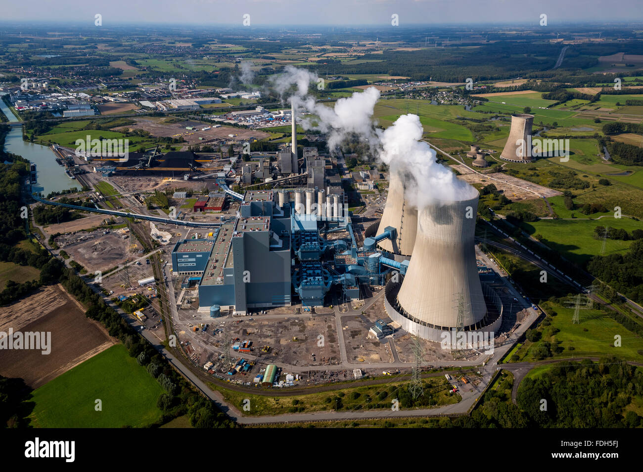 Vue aérienne, Westfalen power plant RWE RWE Power, Power Station, à côté de l'ancienne centrale nucléaire de « emportez Banque D'Images Vue aérienne, Westfalen power plant RWE RWE Power, Power Station, à côté de l'ancienne centrale nucléaire de « emportez Banque D'Images