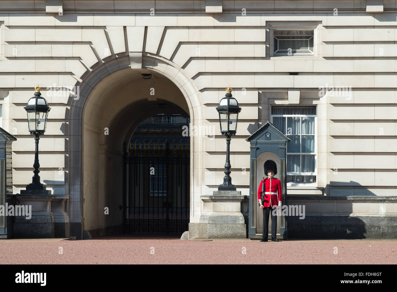 L'imprimeur de la garde à Buckingham Palace à Londres, Angleterre Banque D'Images