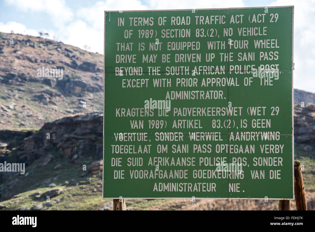 Panneau d'avertissement à la frontière dans la région de Sani Pass, entre l'Afrique du Sud et le Lesotho. Banque D'Images