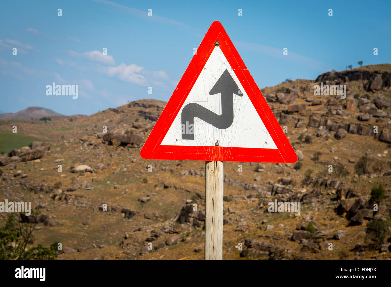 Panneau d'avertissement sur le côté de la route en Sani Pass, entre l'Afrique du Sud et le Lesotho. Banque D'Images