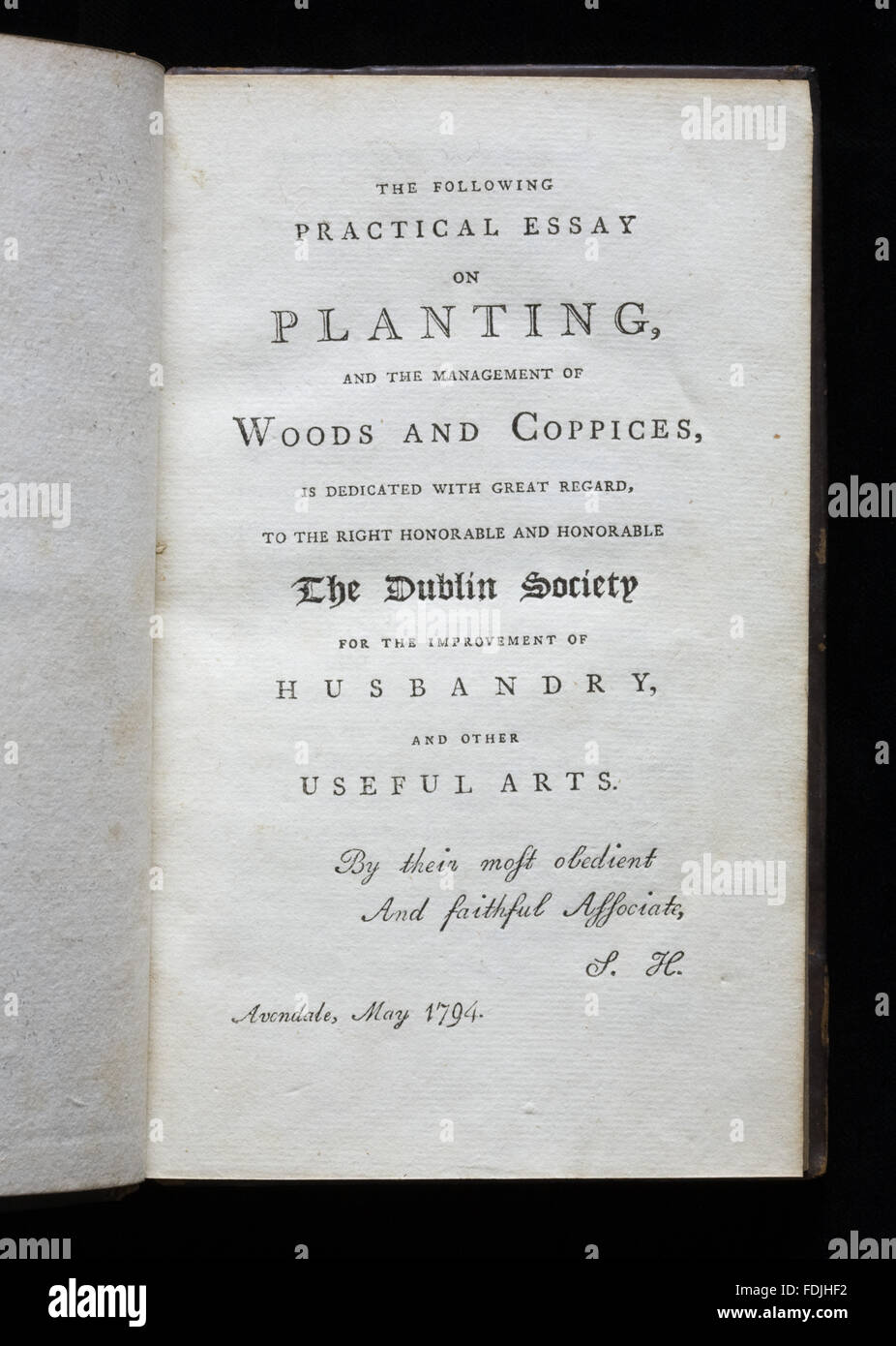 Samuel Hayes "un Traité pratique de plantation : et la gestion des bois et taillis' (Dublin 1794) dans les collections de la bibliothèque à Florence Court, Co. fermanagh, Irlande du Nord. Banque D'Images