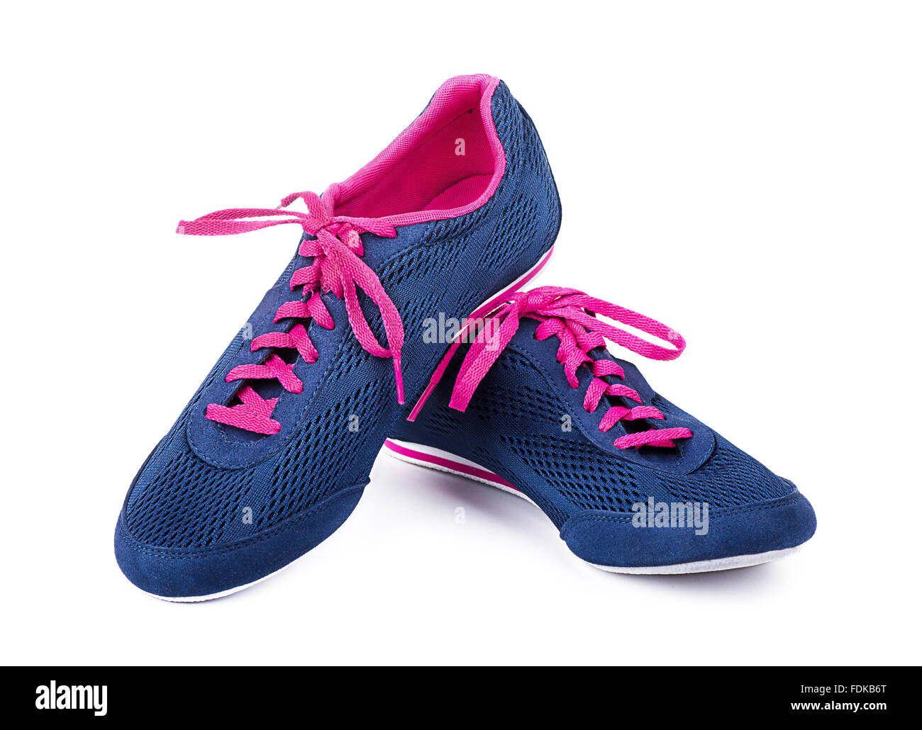 Les chaussures de sport sur un fond blanc Banque D'Images