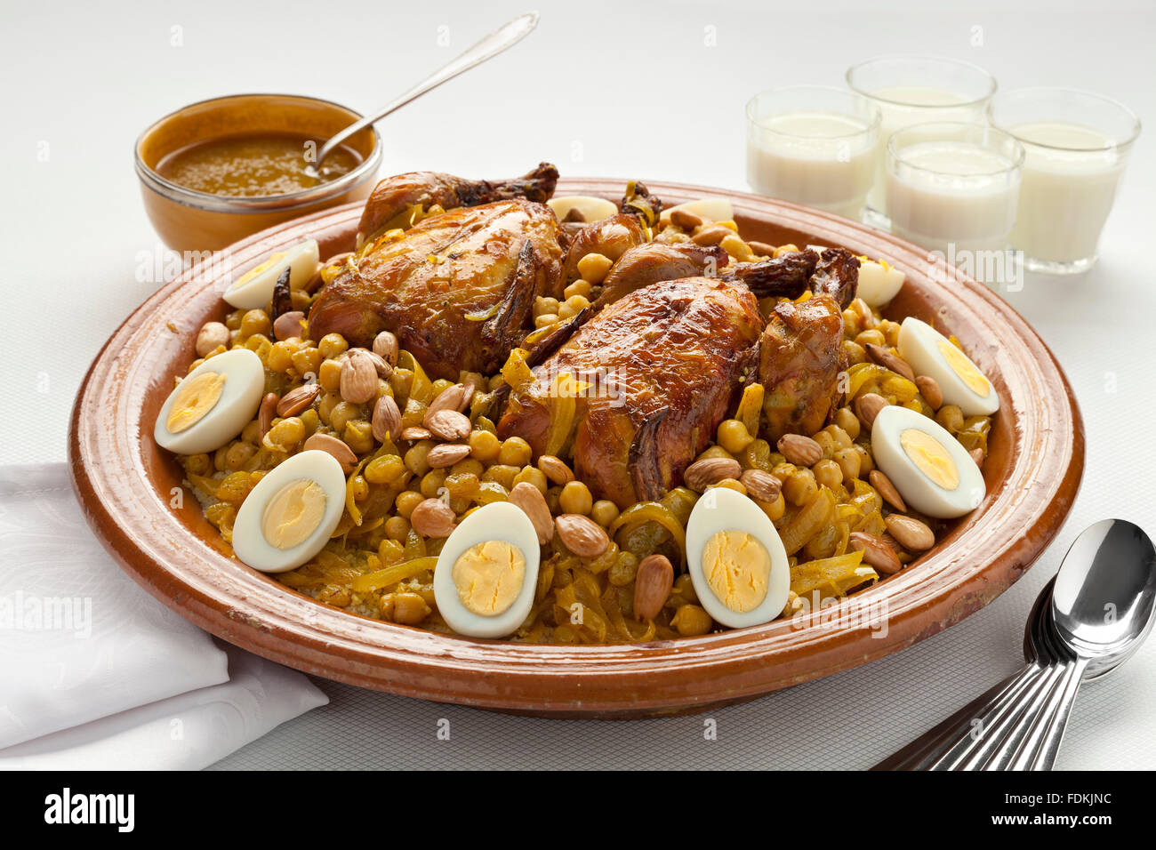 Tfaya Couscous Marocain Couscous Au Poulet Et Aux Oignons