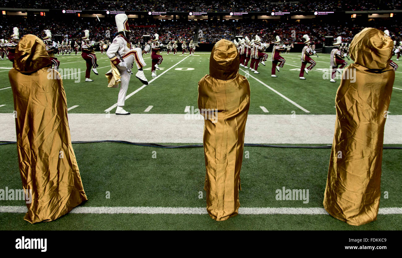 Atlanta, GA, USA. Jan 30, 2016. Le Marching Band et Bethune-Cookman Wildcats leur14 carats danseurs exécuter au Honda 2016 Bataille des groupes. L'HBOB est une vitrine annuel sur invitation de l'Université Collège traditionnellement noires et fanfares. © Brian Cahn/ZUMA/Alamy Fil Live News Banque D'Images