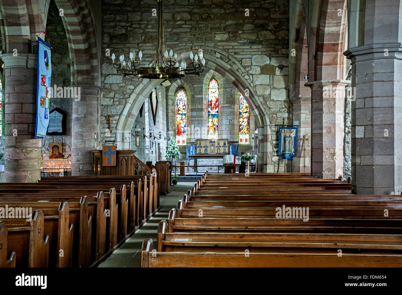 L'intérieur, de l'église de la Vierge Marie, l'île sacrée, Angleterre, Royaume-Uni Banque D'Images