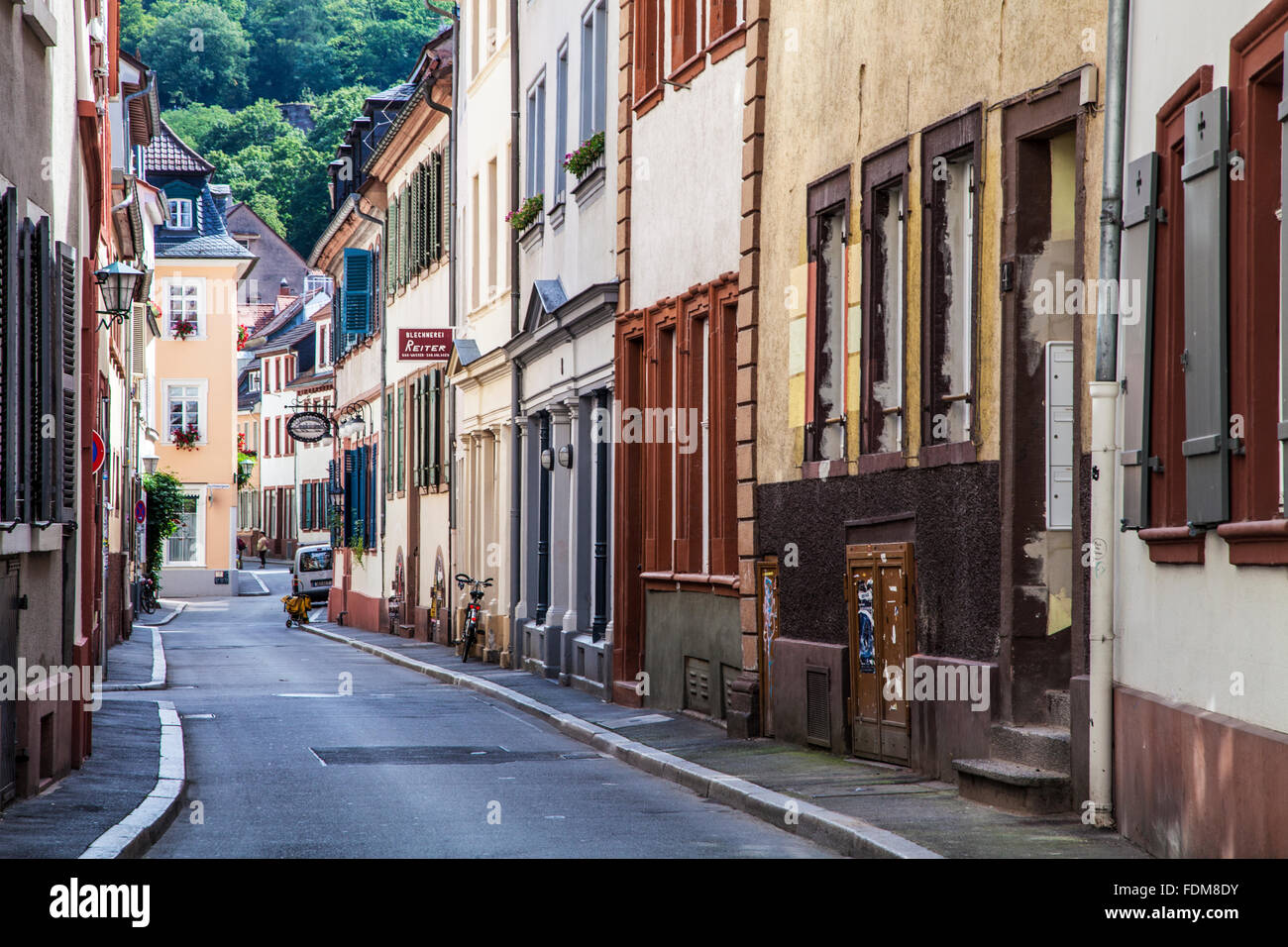 Ingrimstrasse, une jolie ruelle de la Altstadt quart de la ville universitaire de Heidelberg. Banque D'Images