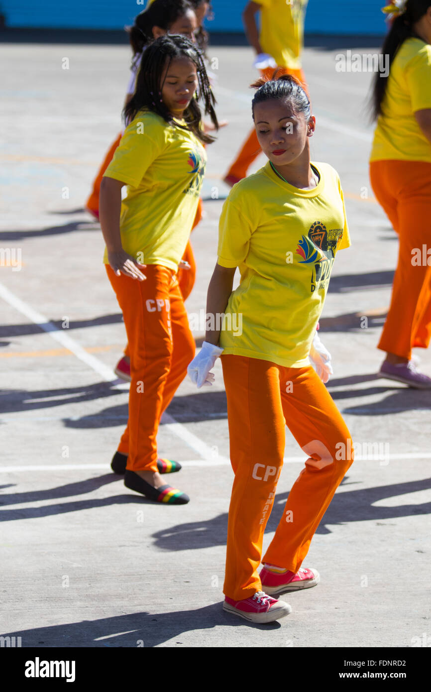 La danse des détenus de Cebu et de détention Provincial Rehabilitation Centre, Cebu City, Philippines Banque D'Images