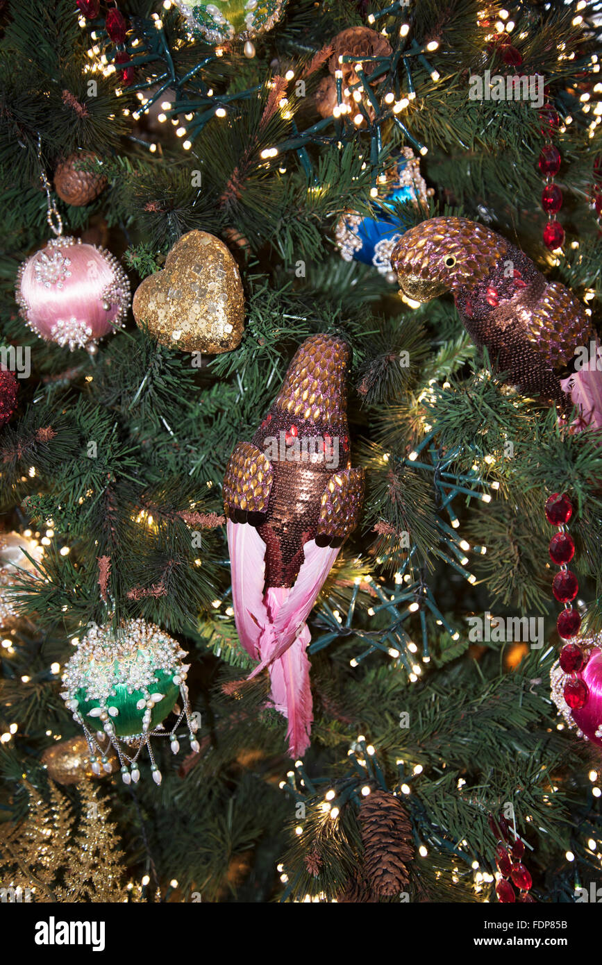 Décorations de Noël dans un village de vacances d'Espagnol de Nerja sur la Costa del Sol, près de Malaga, Andalousie, Espagne, Banque D'Images