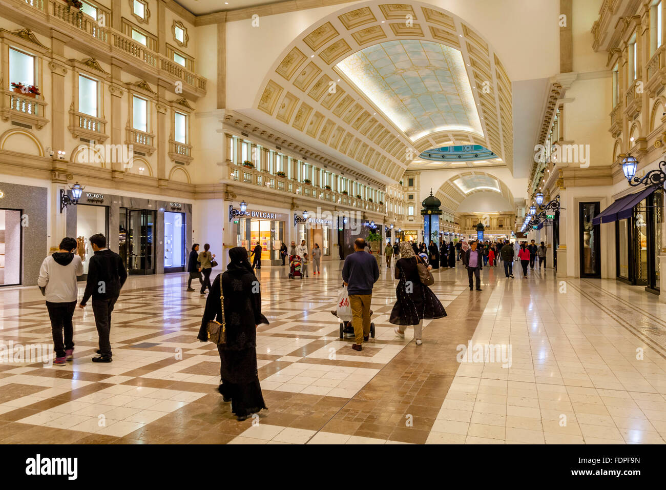 Magasins exclusifs au Villaggio Shopping Mall, Doha, Qatar Banque D'Images
