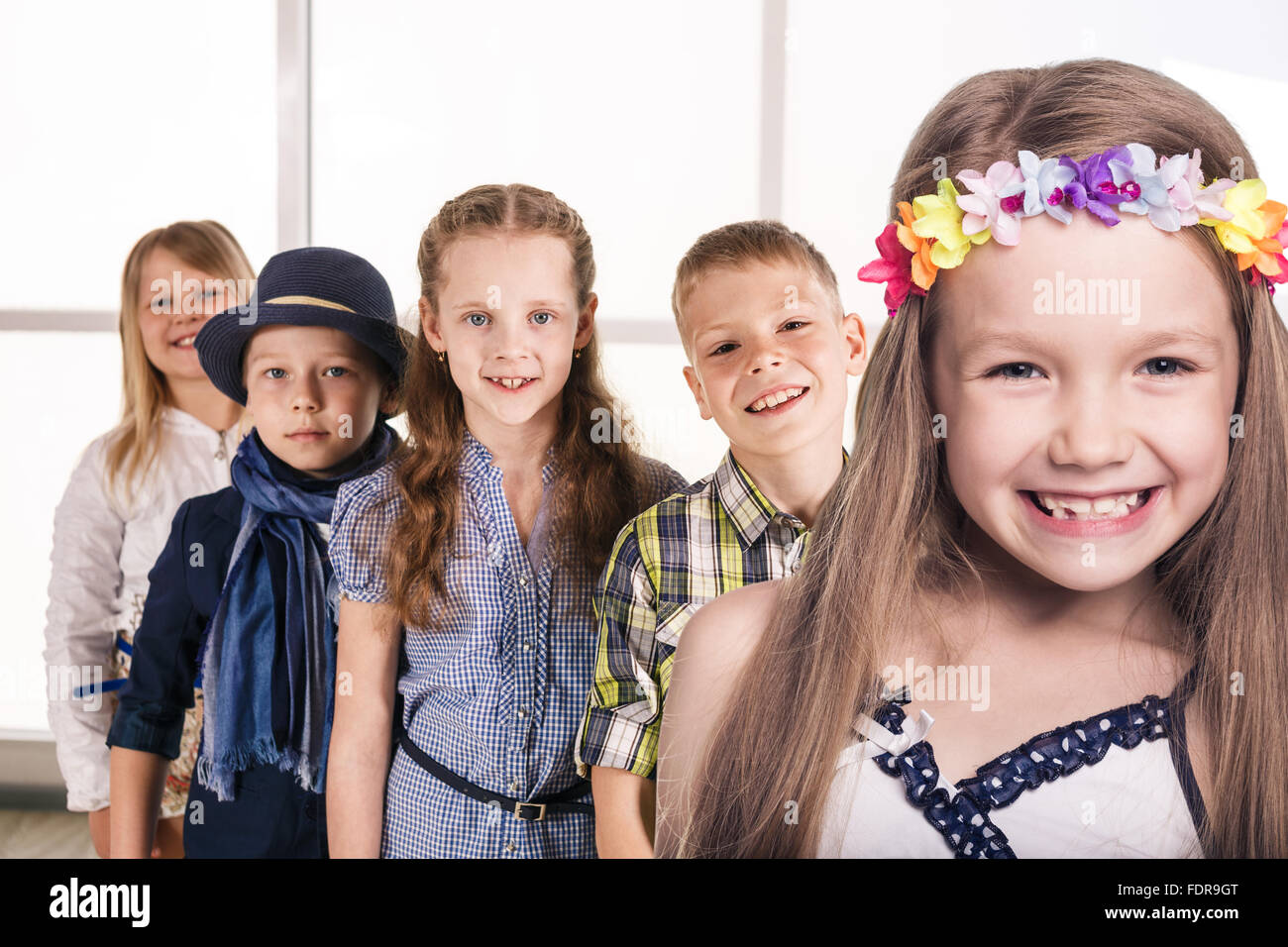 Groupe d'enfants souriants Banque D'Images