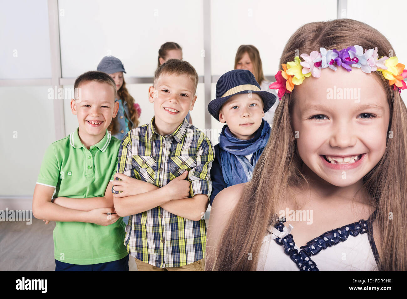 Groupe d'enfants souriants Banque D'Images