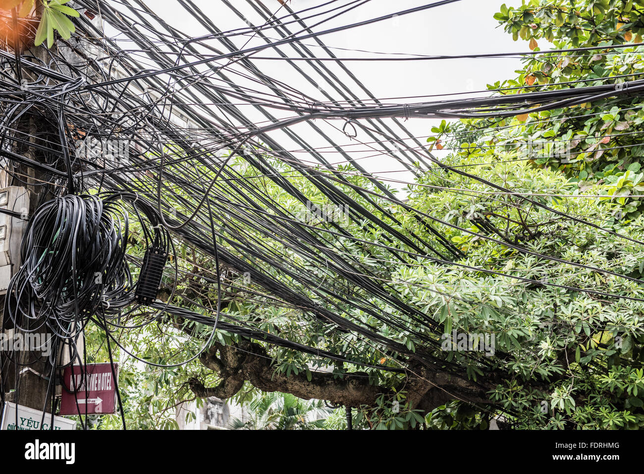 Cablage electrique hanoi Banque de photographies et d’images à haute ...