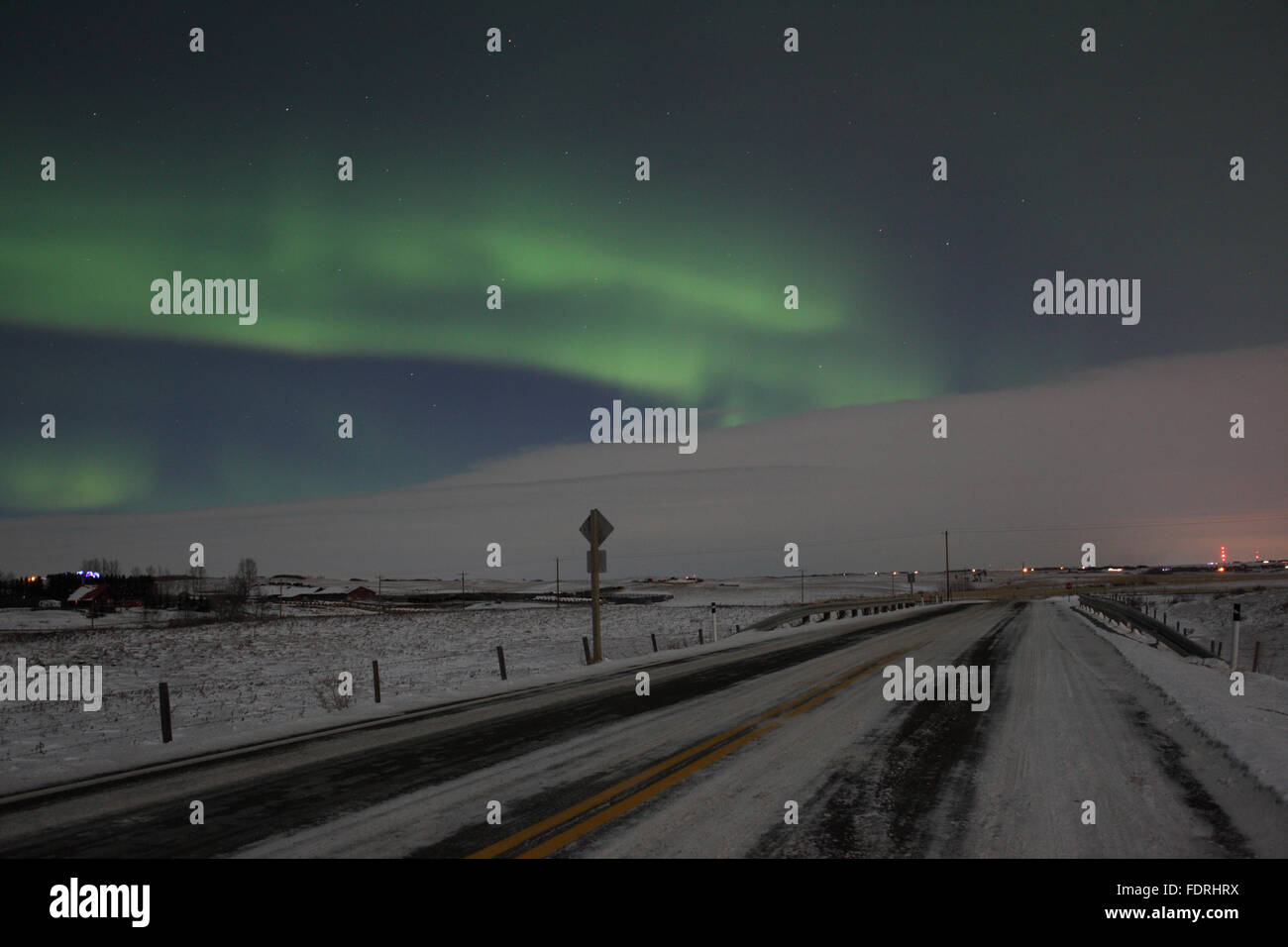 Aurore boréale au-dessus des prairies de l'ouest du Canada II Banque D'Images
