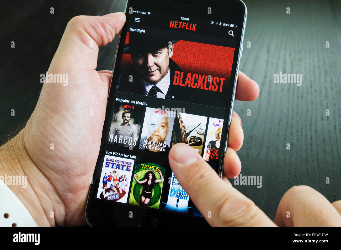 Page d'accueil netflix Banque de photographies et d'images à haute  résolution - Alamy