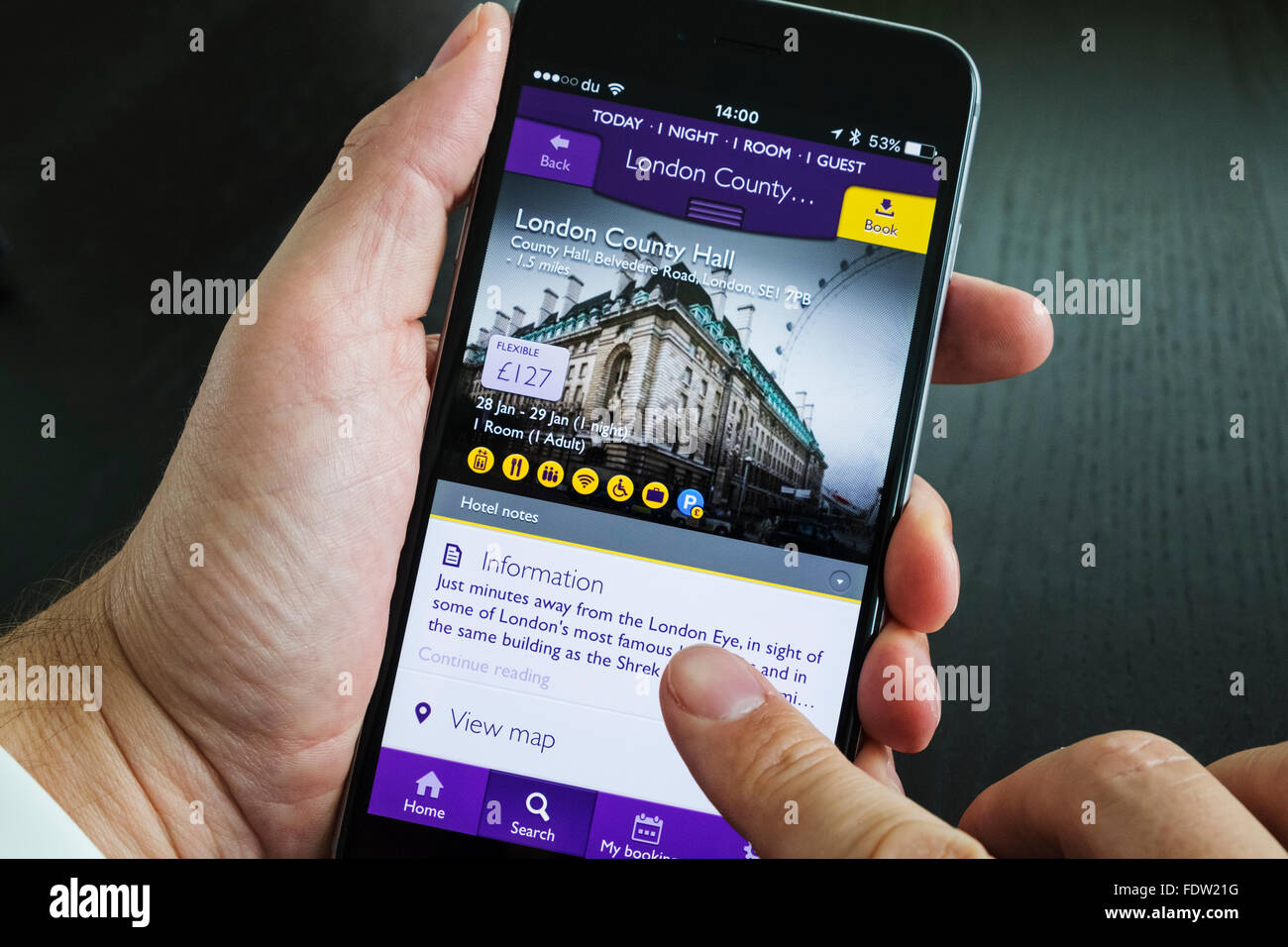 Page d'accueil de l'hôtel Premier Inn chambre réservation app sur l'iPhone 6 plus smart phone Banque D'Images