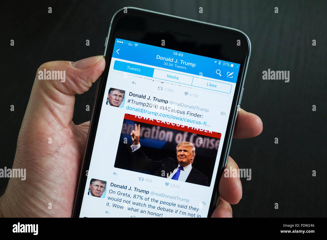 Page Twitter officiel de Donald Trump sur iPhone 6 Plus smart phone Banque D'Images