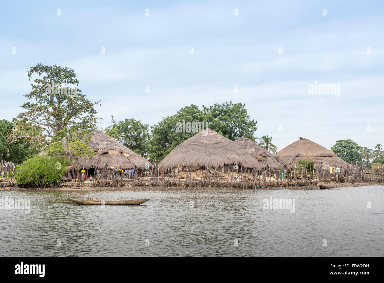 Le village d'Elia, profonde dans les mangroves du nord de la Guinée Bissau Banque D'Images