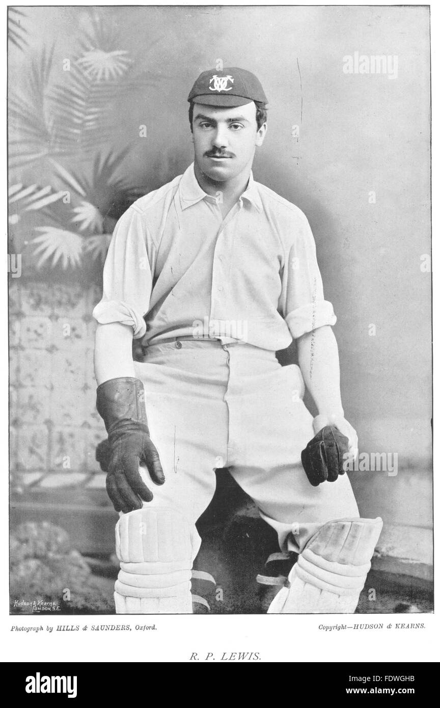 CRICKET SURREY : RP LEWIS- Wicket keeper ; Oxford Winchester, antique print 1896 Banque D'Images