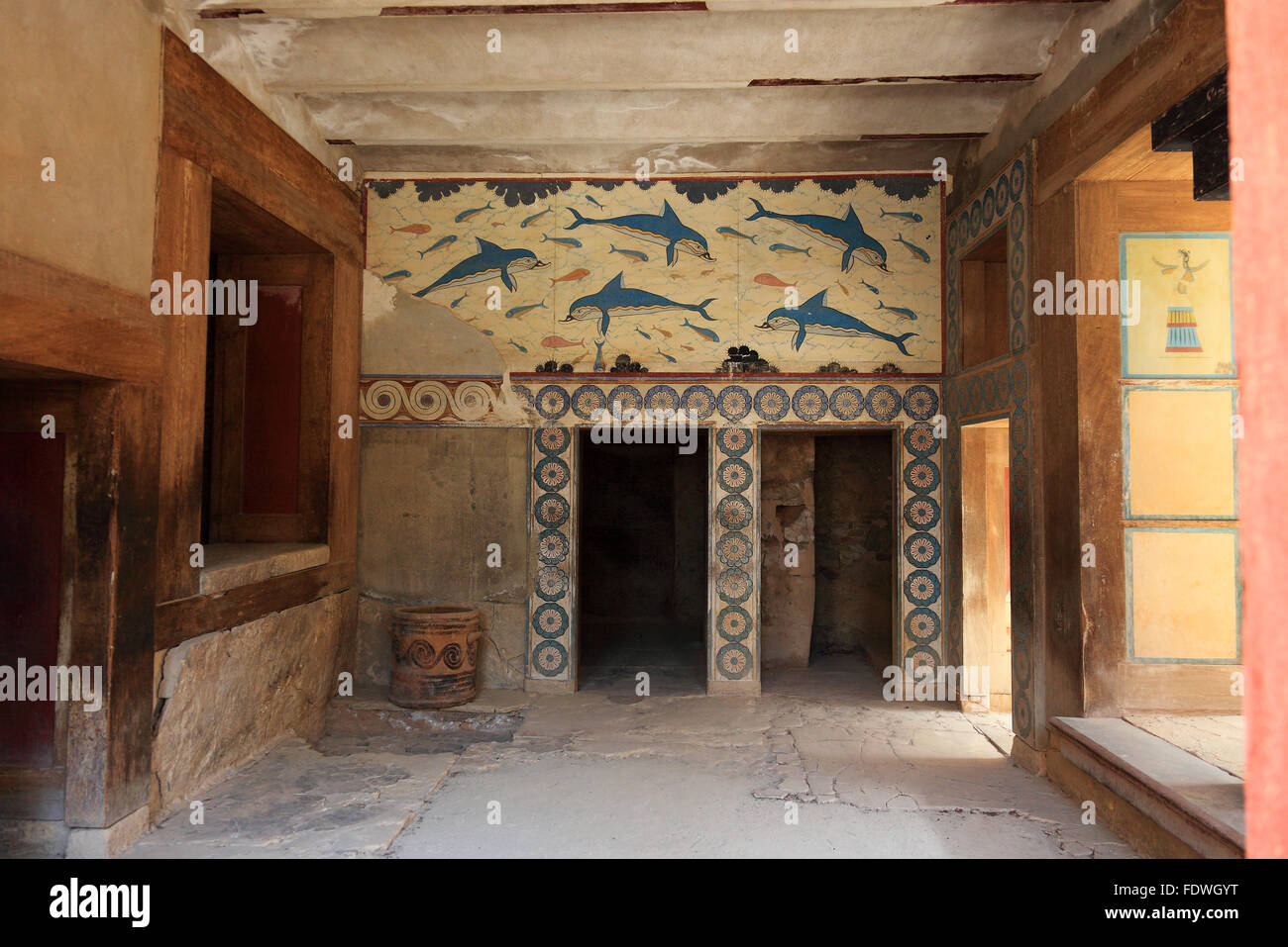 Crète, Knossos, complexe de palais du Minoer, des dauphins, des peintures murales dans le Mégaron de la reine Banque D'Images