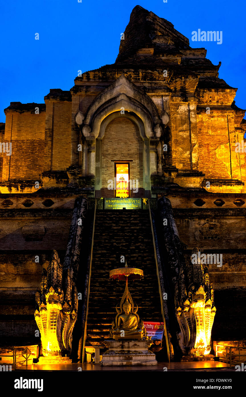 Wat Chedi Luang, Chiang Mai, Thaïlande Banque D'Images Wat Chedi Luang, Chiang Mai, Thaïlande Banque D'Images