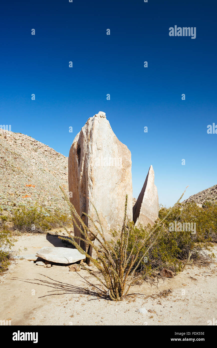 Un split rock dans Anza-Borrego Desert State Park, Californie Banque D'Images