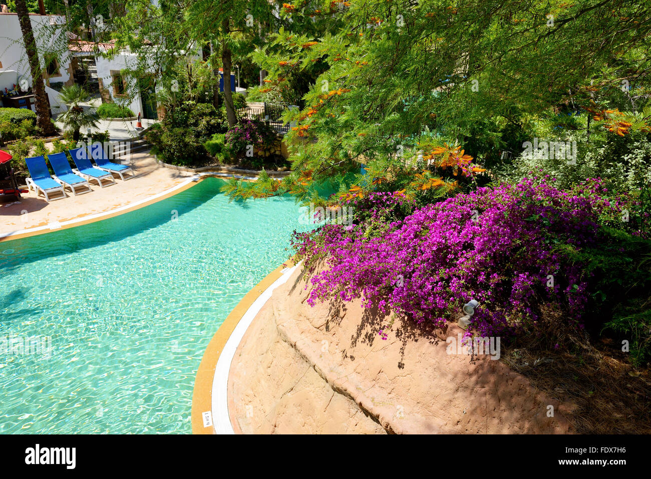 La piscine de l'hôtel de luxe, Costa Dorada, Espagne Banque D'Images