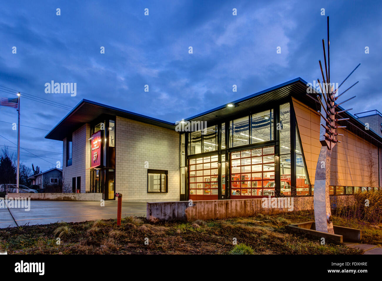 Fire Station à Seattle Washington USA. Photographié au crépuscule. Banque D'Images