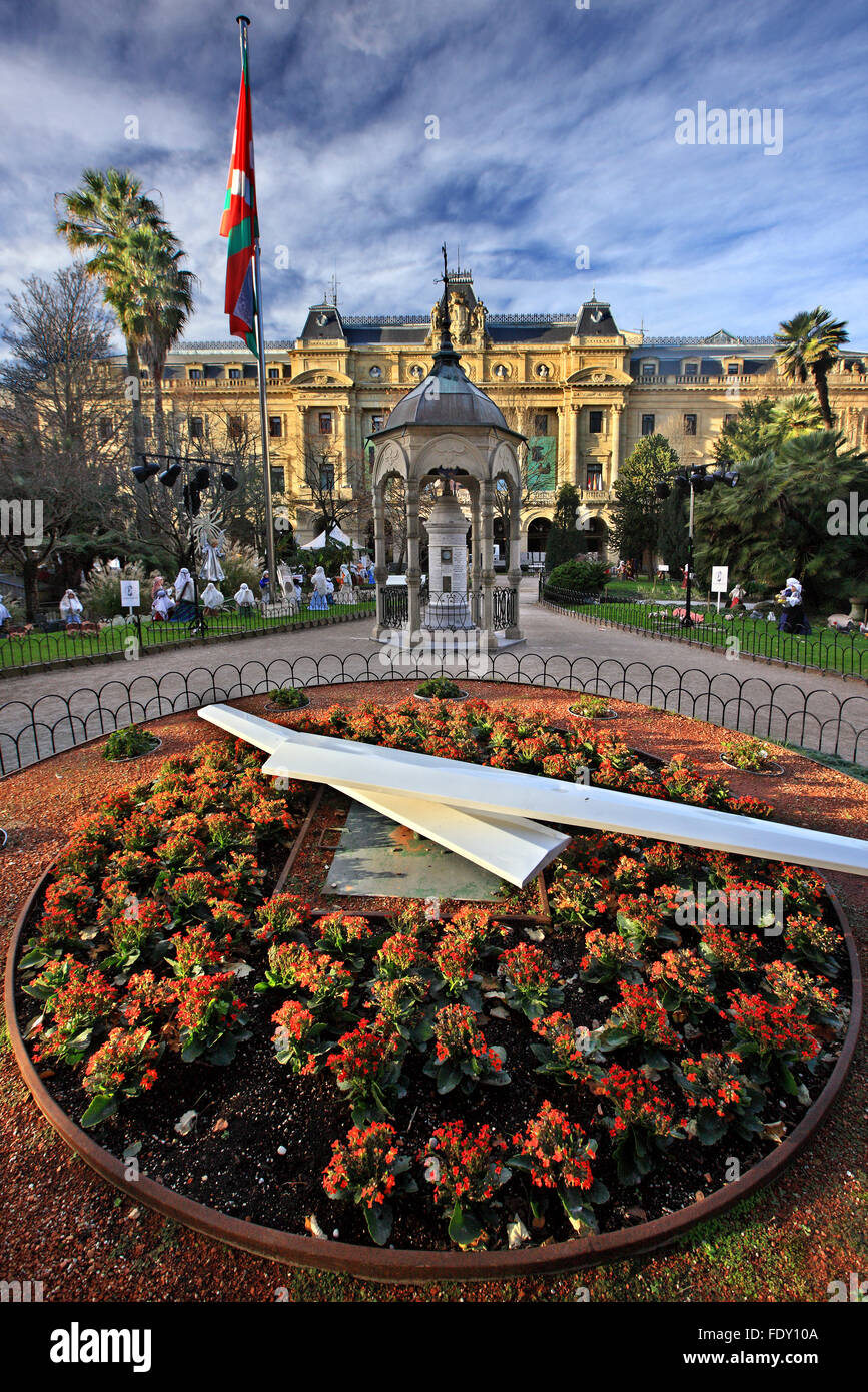 La fleur réveil dans Guipozkoa, Plaza de San Sebastian (Donostia), Pays Basque, Espagne. Banque D'Images