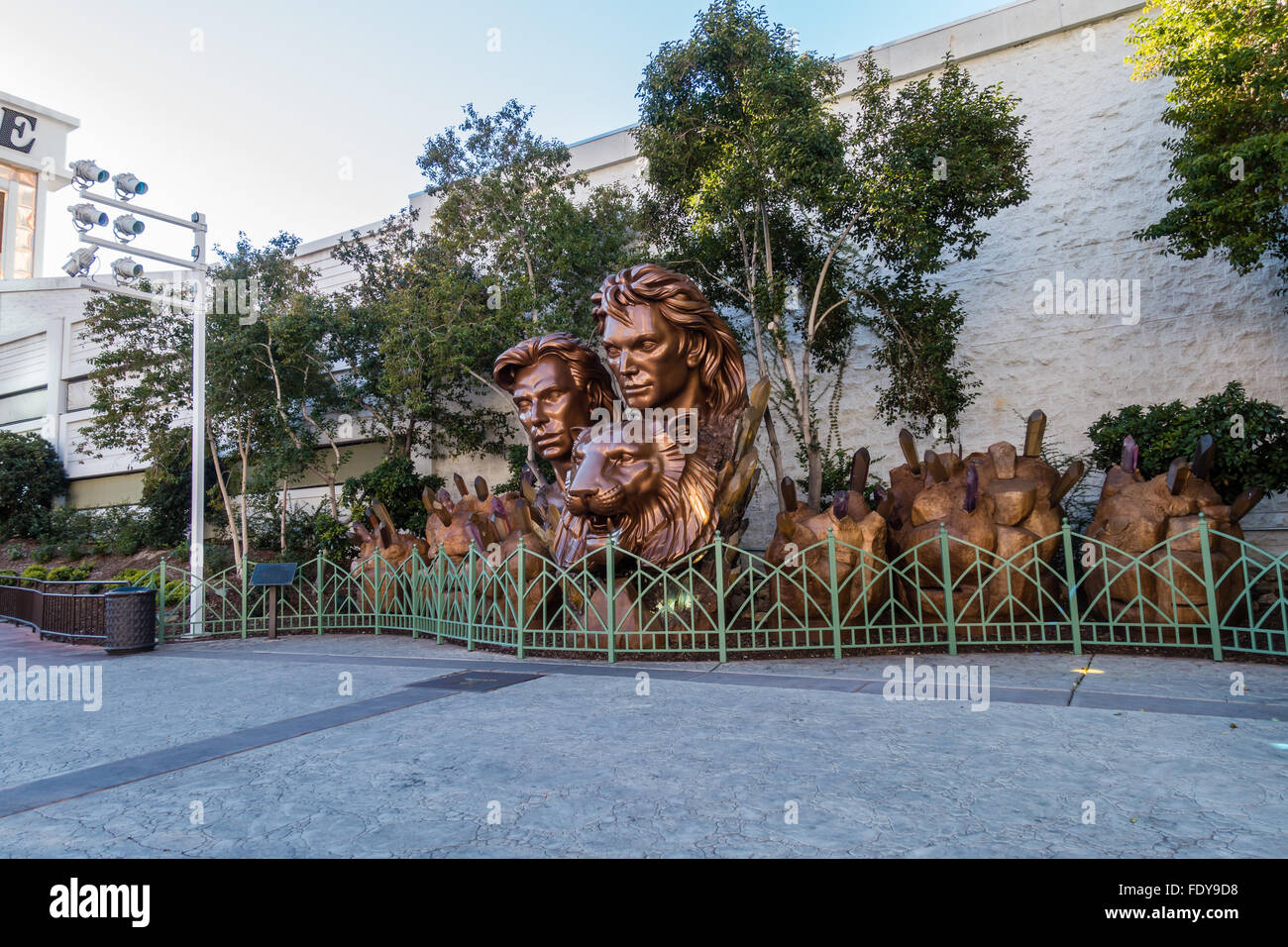 L'extérieur de la sculpture pour le casino Mirage Siegfried & Roy lion show, Las Vegas, Nevada, USA Banque D'Images