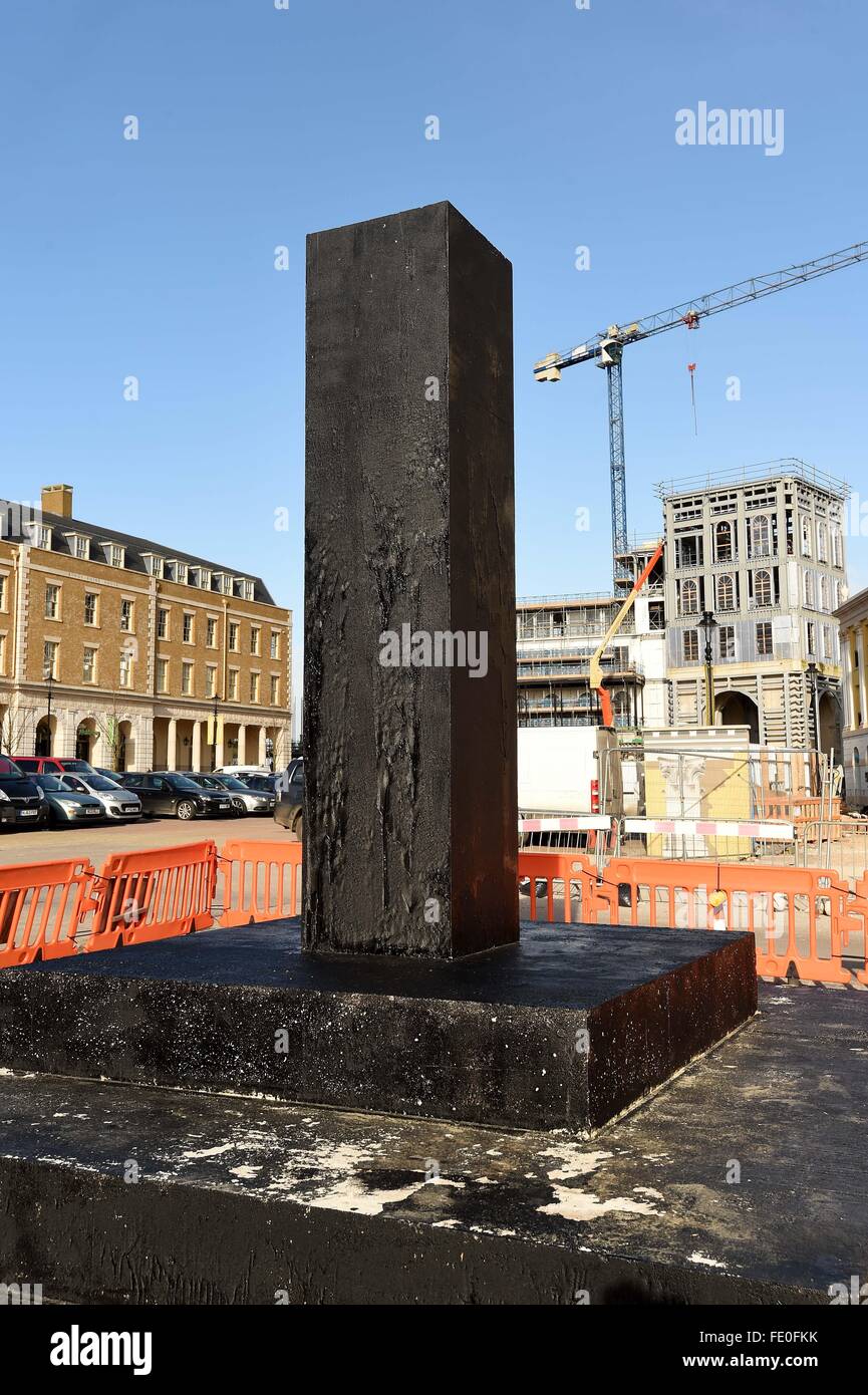 Début de soubassement qui aura une statue de la Reine Mère. Les travaux de construction à la place de la Reine Mère, Dorset, Angleterre 2004/2005, UK Banque D'Images