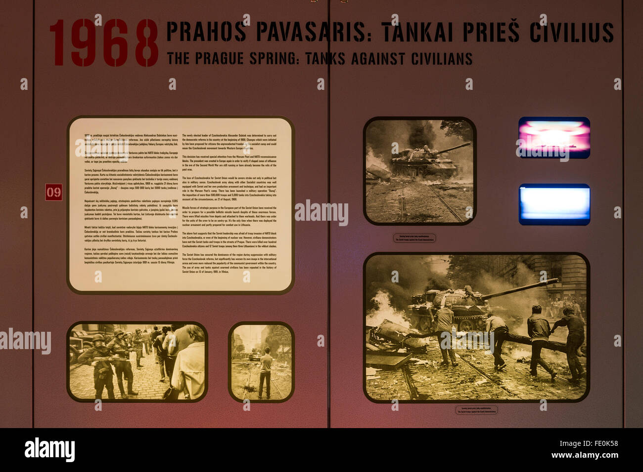 Des panneaux d'information à l'ancienne base de missiles nucléaires soviétiques, maintenant Musée canadien de la guerre froide, à Plokstine, la Lituanie. Banque D'Images