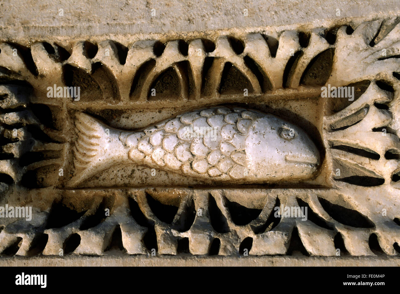 Turquie, Hiérapolis, bas relief, poisson sculpté Banque D'Images