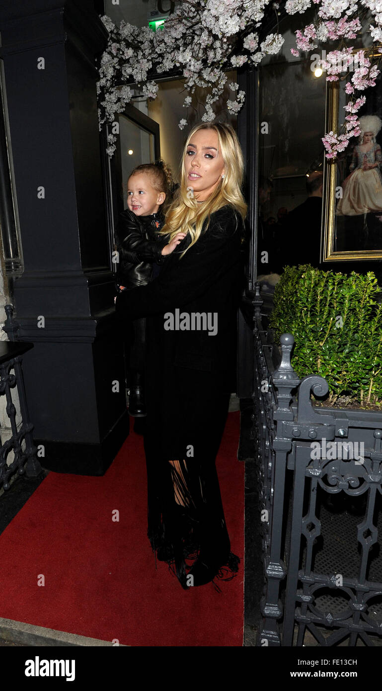 Londres, Royaume-Uni. 06Th Feb 2016. Petra Ecclestone assister à une nouvelle exposition par le photographe américain Tyler Shield,à Maddox Gallery de Londres le 3 février 2016 Crédit : Peter Phillips/Alamy Live News Banque D'Images