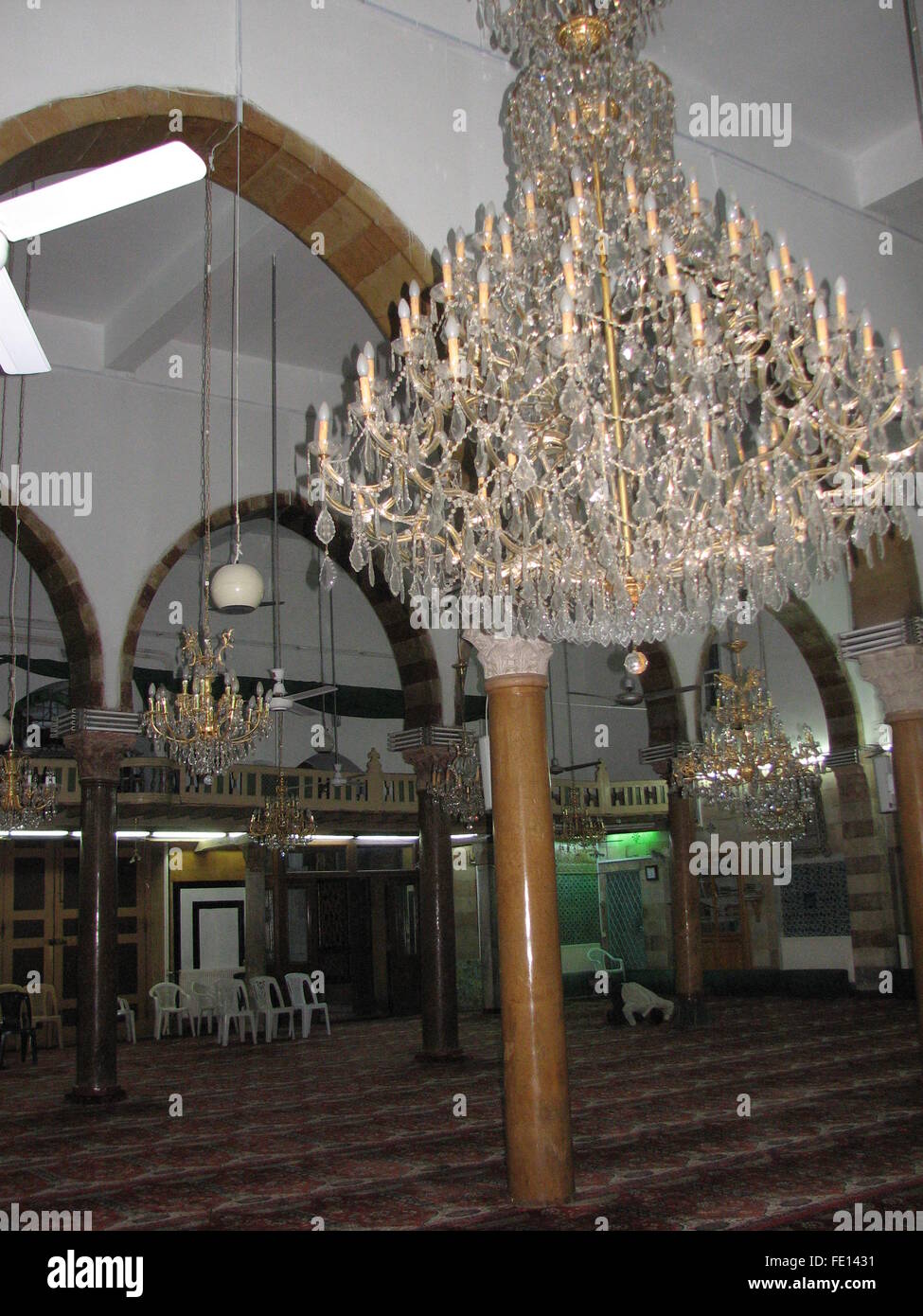 Lustre à l'intérieur de la mosquée et lieu de sépulture de la mystique soufi, philosophe, poète, sage, Muhammad bin 'Ali Ibn 'Arabi. Banque D'Images