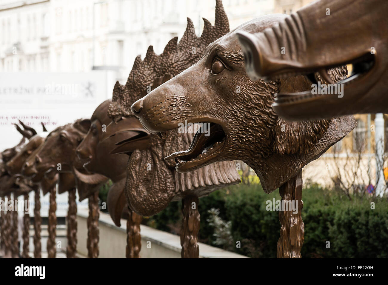 Les chefs d'Ai Weiwei-Chinese Zodiac artiste contemporain et activiste pièce à Prague Banque D'Images