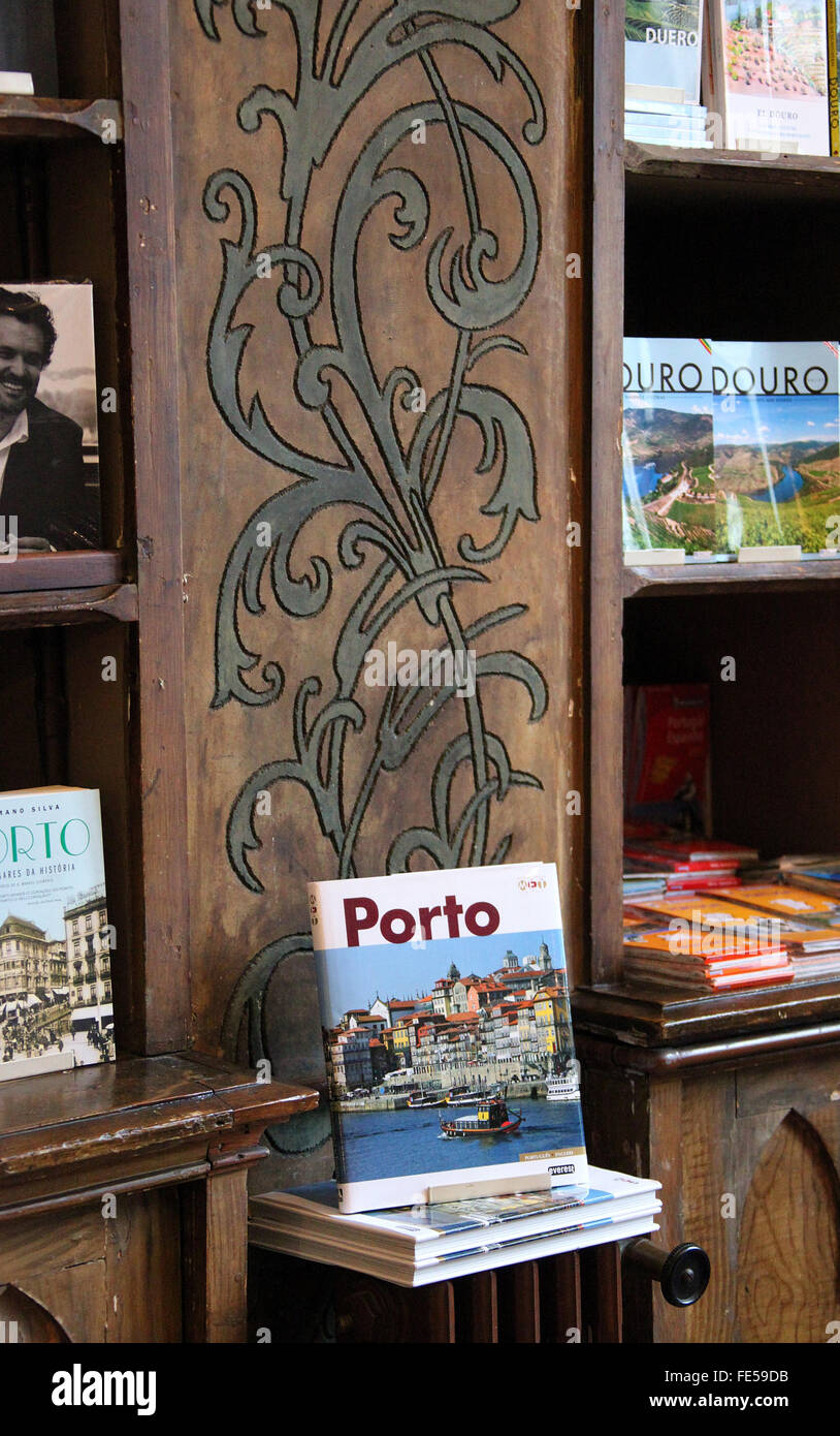 Librairie Lello à Porto au Portugal Banque D'Images