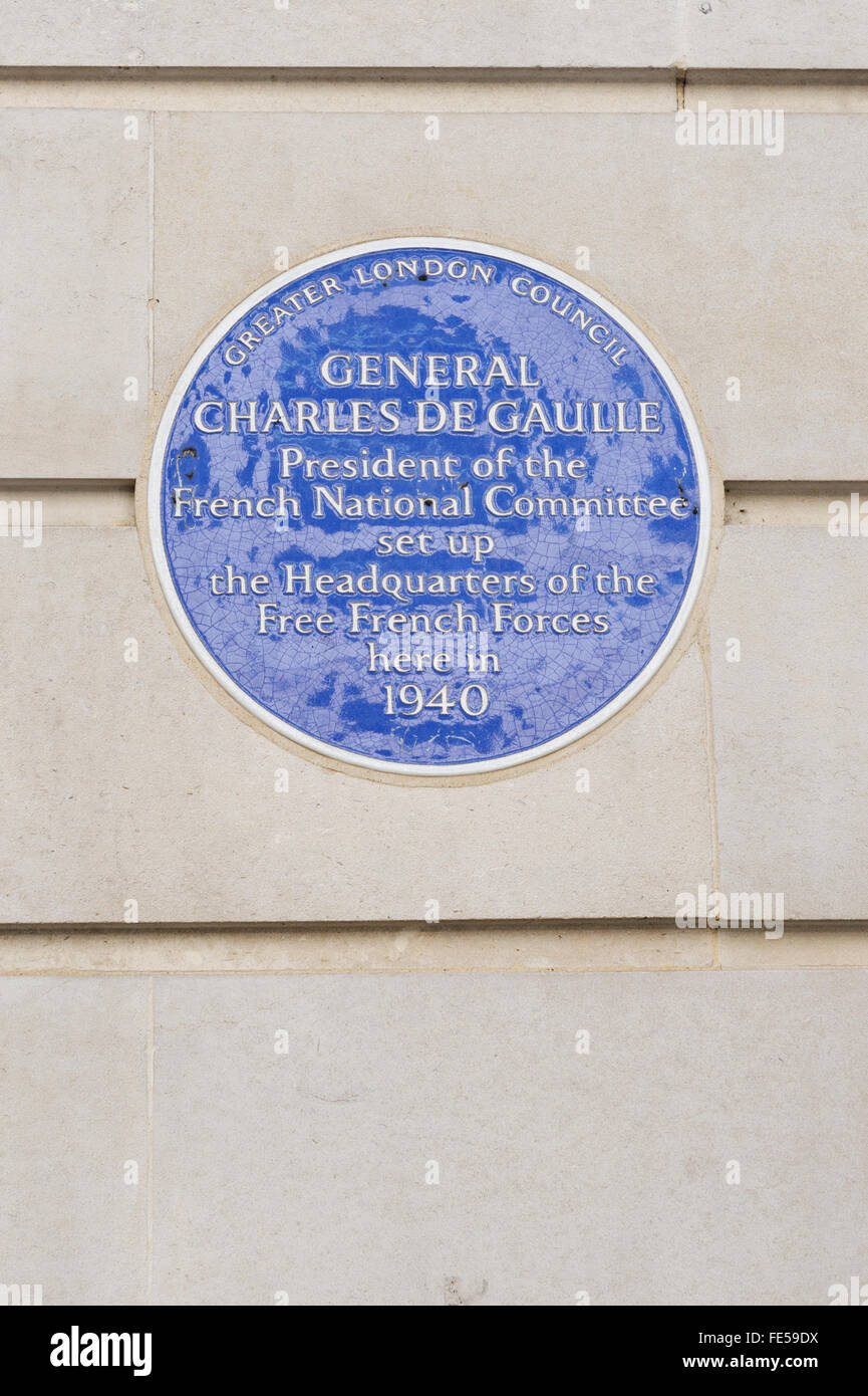 Une plaque bleue commémorative pour le général Charles De Gaulle sur un mur à Londres, Royaume-Uni Photo Stock - Alamy