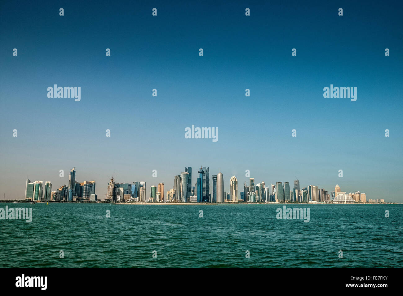 Gratte-ciel skyline Harbour Harbour Front de Doha Qatar Moyen-orient Banque D'Images