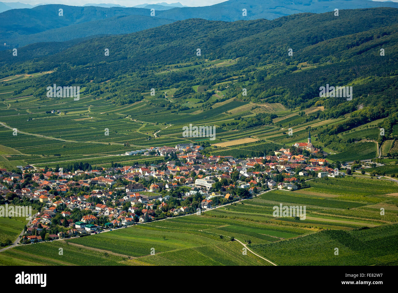 Vue aérienne, Mödling Château de l'Ordre Teutonique, Guntramsdorf, Basse Autriche, Autriche, Europe, vue aérienne Banque D'Images