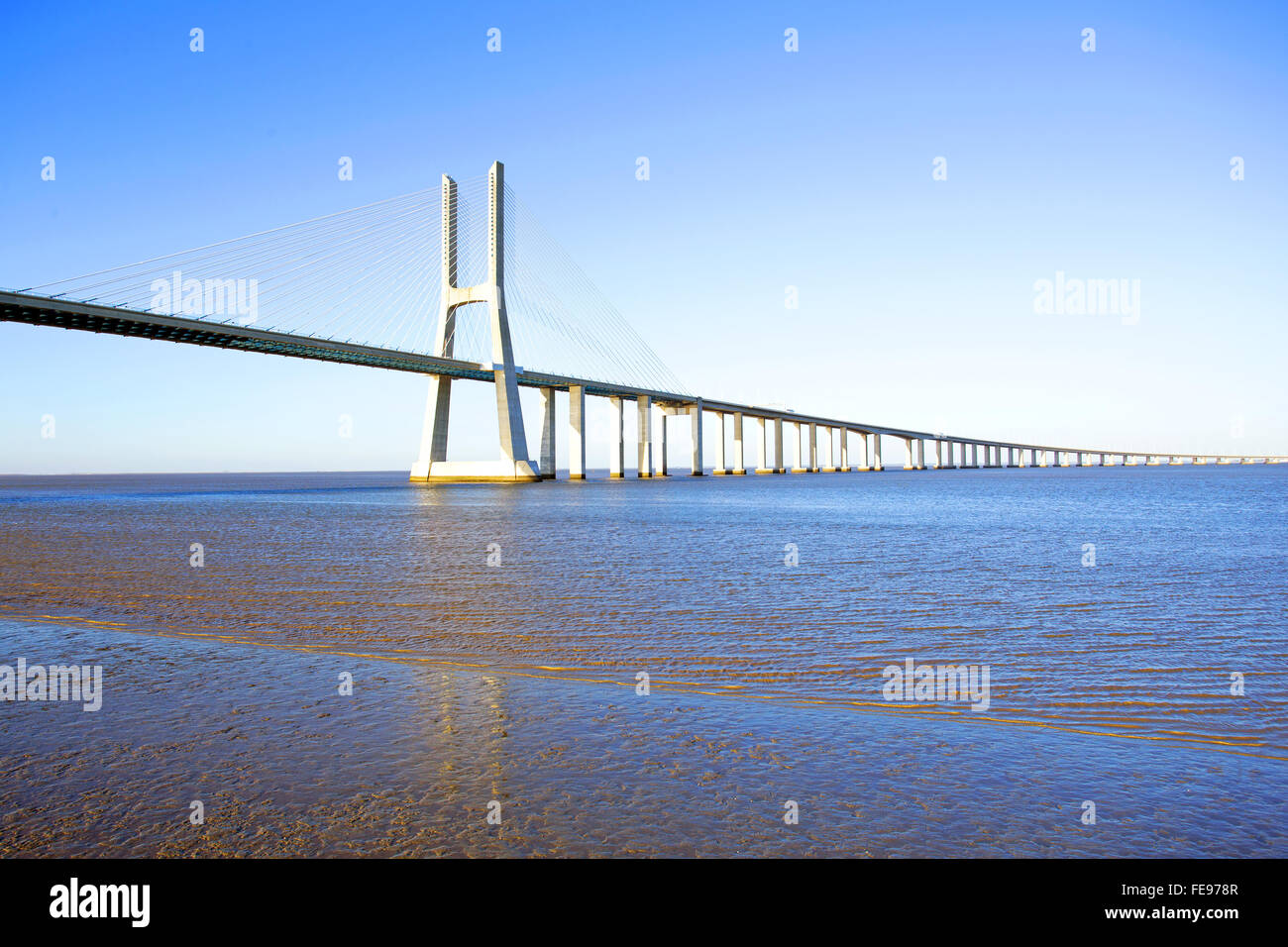 Pont Vasco da Gama à Lisbonne Portugal Banque D'Images