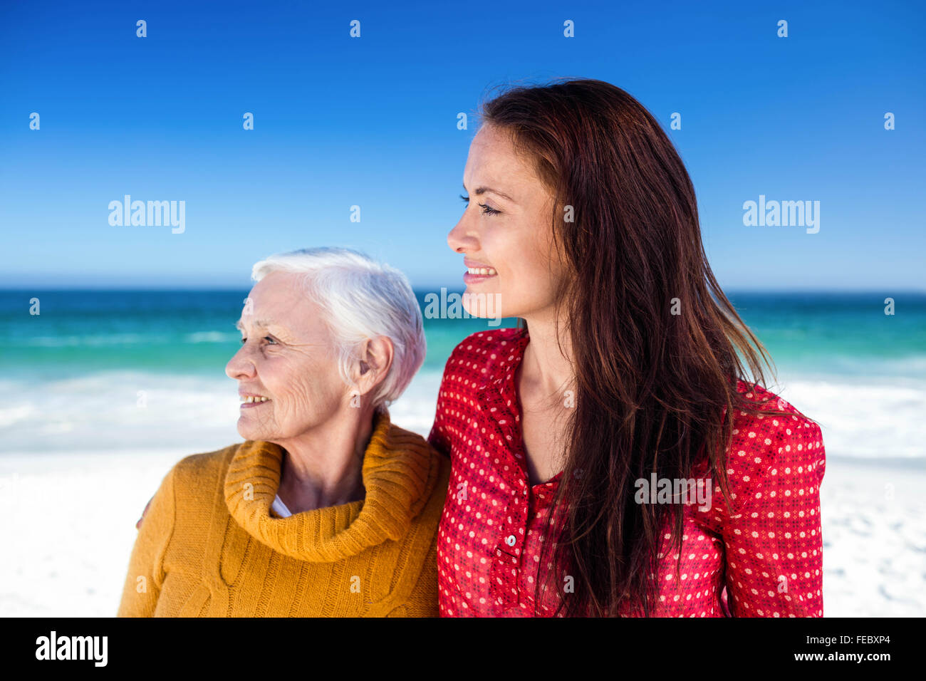 Mère et fille à l'écart Banque D'Images