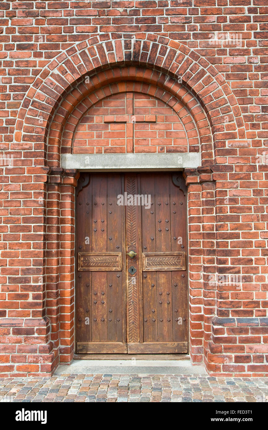Portes doubles dans une église danoise Banque D'Images