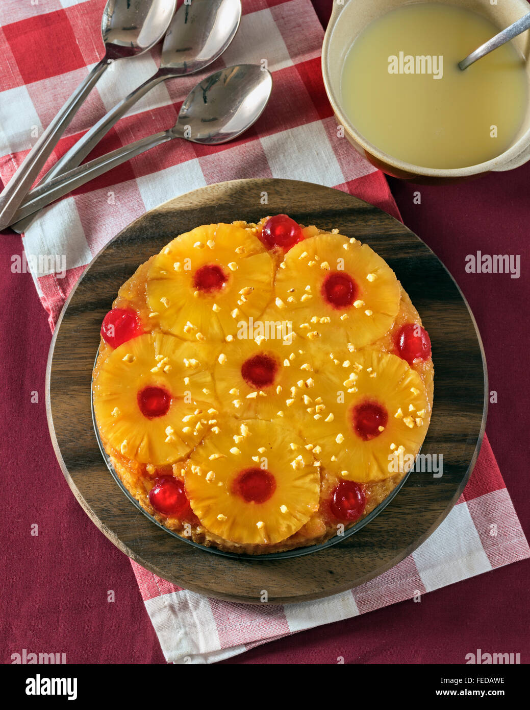 Pineapple upside down cake Banque D'Images