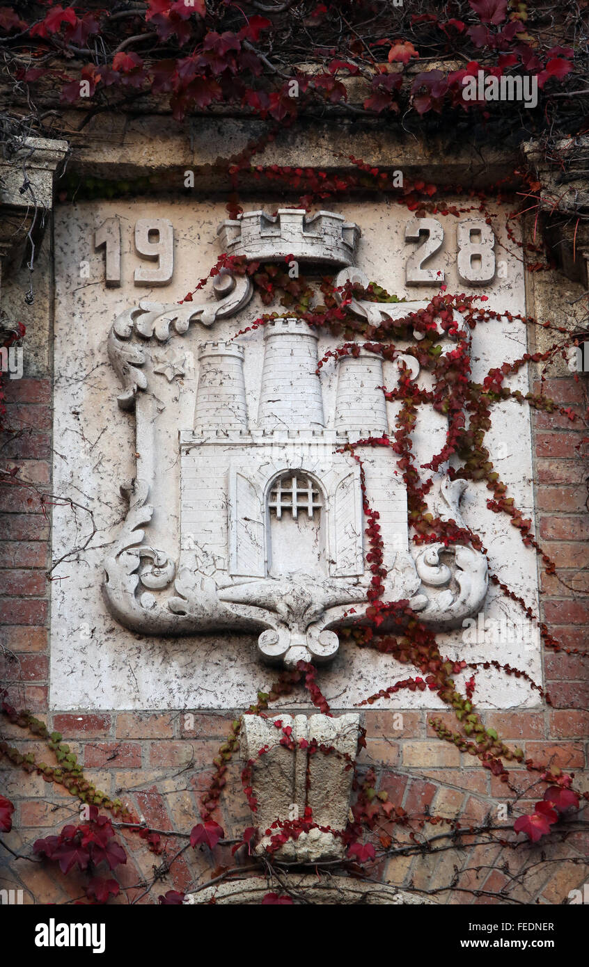 Blason de la ville de Zagreb dans le cimetière Mirogoj, le 01 novembre 2013, à Zagreb, Croatie Banque D'Images