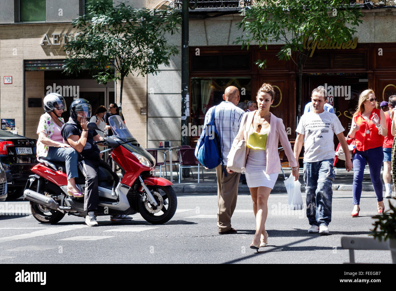 Madrid Espagne,Europe,européen,Espagnol,hispanique hispanique Latins Latino Latinos,hispanophone,Chamberi,Calle de Genova,adulte,adultes,homme hommes mal Banque D'Images