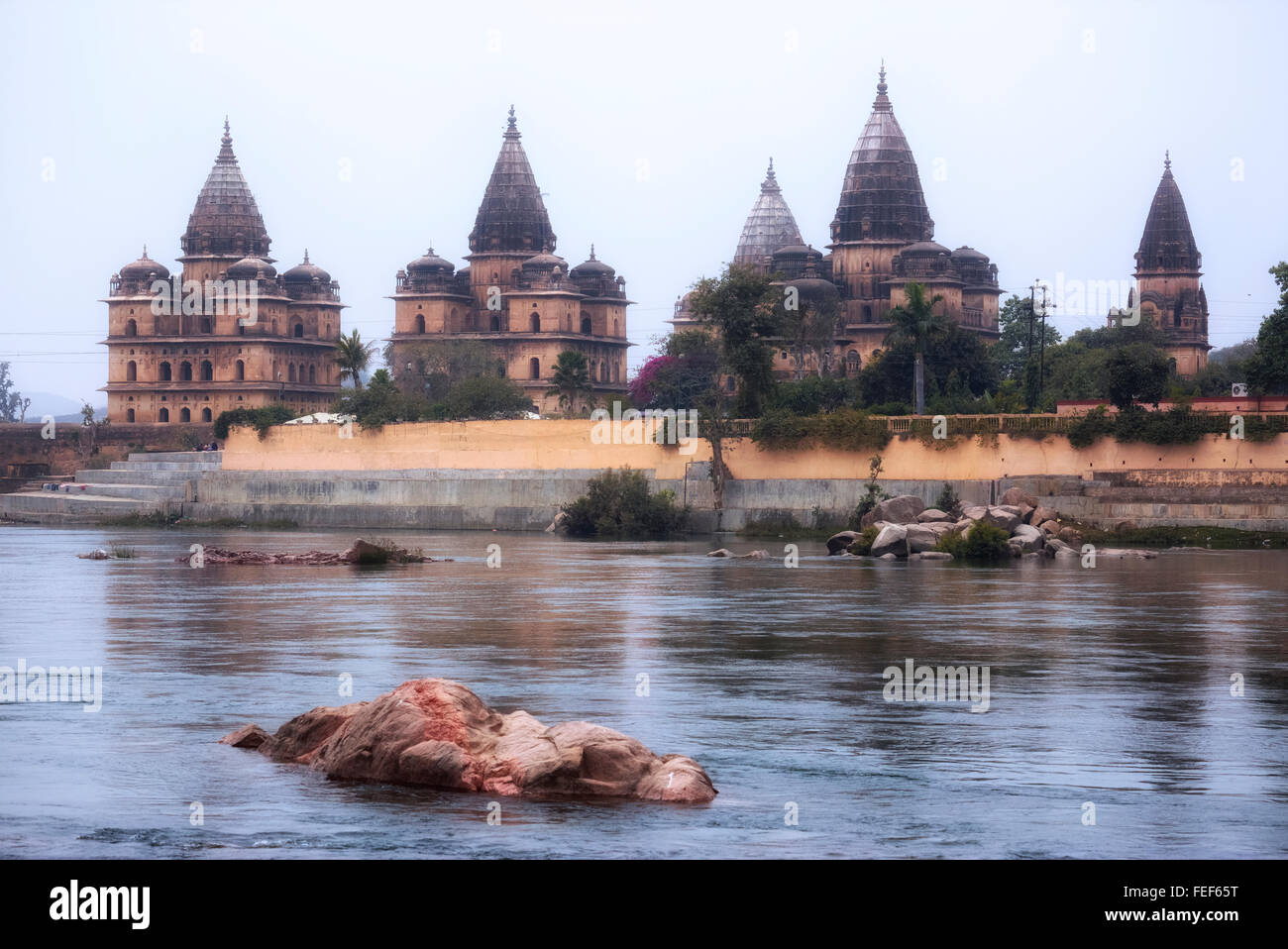 Cénotaphes, Orchha, le Madhya Pradesh, en Inde, en Asie du Sud Banque D'Images